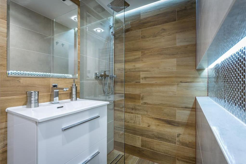 Cozy Stay Apartment - Kazimierz คราคูฟ ภายนอก รูปภาพ